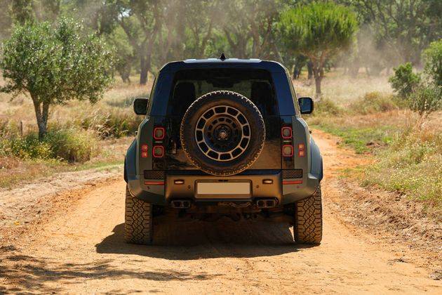 Land Rover Defender Rear view Image