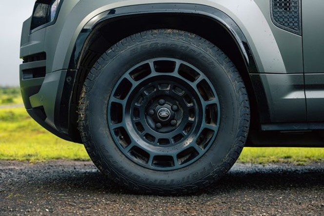 ഡിഫന്റർ ചക്രം image