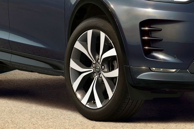 Land Rover Discovery Sport Wheel Image