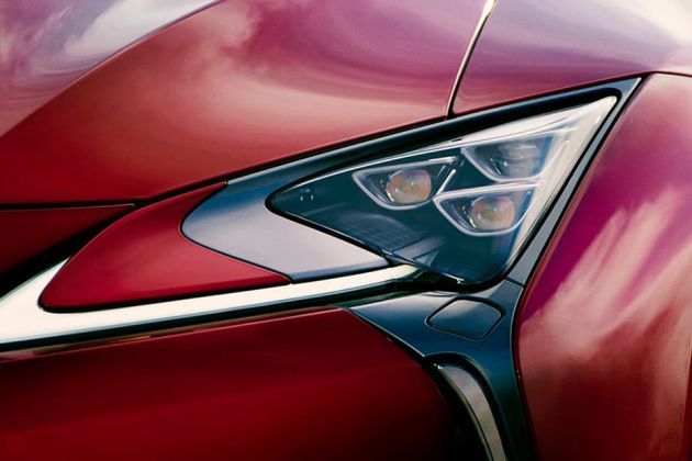 Lexus LC 500h Headlight Image
