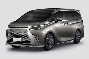 Lexus LM Front Left Side Image
