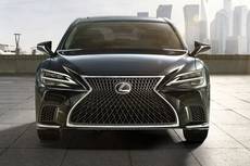 Lexus LS 360 view