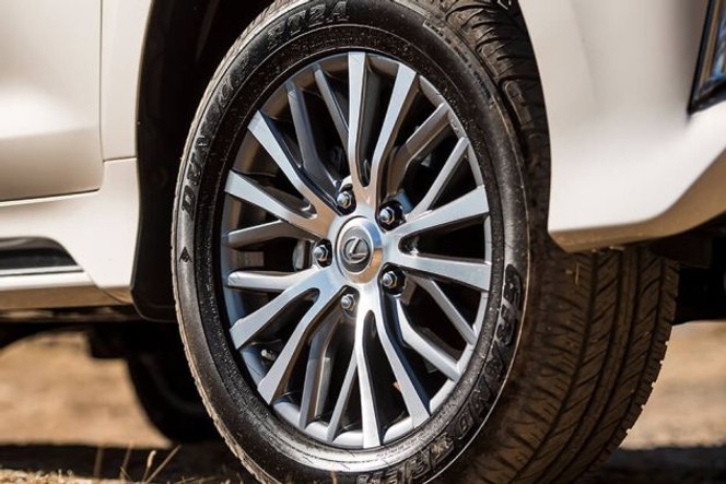 லேக்சஸ் எல்எக்ஸ் சக்கர image