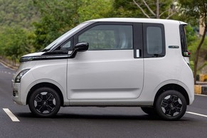 MG Comet EV Side View (Left)  Image