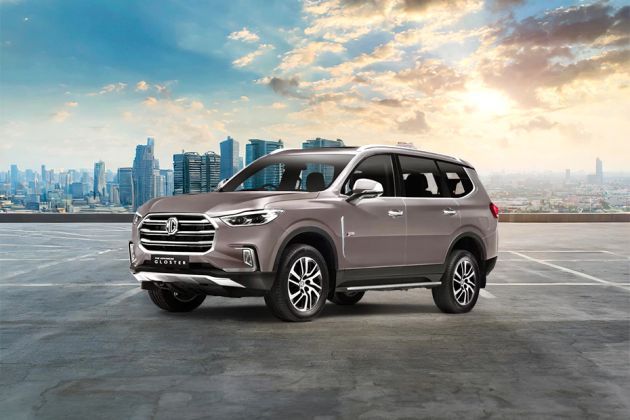 Toyota Fortuner 4X2 Diesel AT On Road Price, Features & Specs, Images