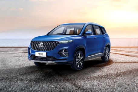 MG Hector Plus Front Left Side Image