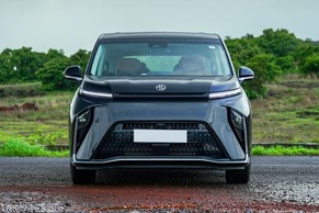 MG M9 Front View Image