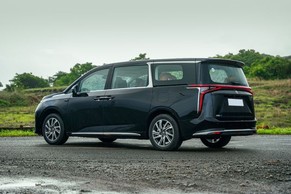 MG M9 Rear Left View Image