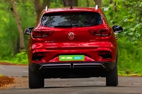 MG ZS EV Rear view Image