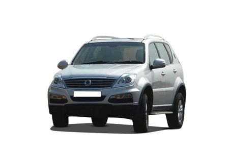 Mahindra Ssangyong Rexton Front Left Side Image