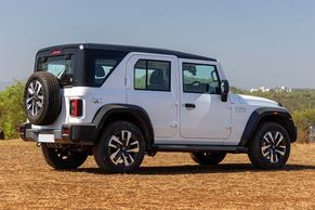Mahindra Thar ROXX Rear Right Side Image