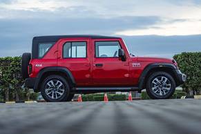 Mahindra Thar ROXX Side View (Right)  Image