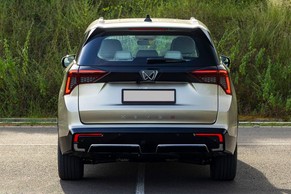 Mahindra XEV 9S Rear view Image