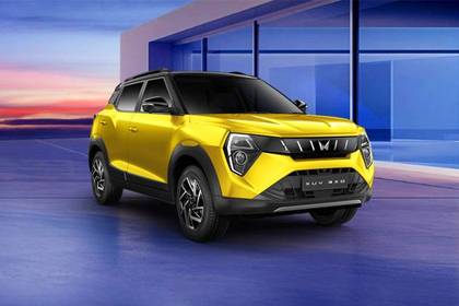 Mahindra XUV 3XO Front RIght Side View