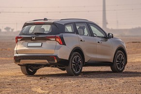 Mahindra XUV 7XO Rear Right Side Image