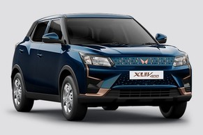 Mahindra XUV400 EV Front Left Side Image