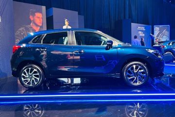 Maruti Suzuki Baleno Front Right View Image