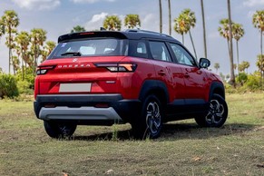 Maruti Brezza Rear Right Side Image