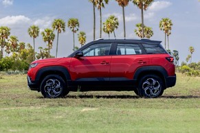 Maruti Brezza Side View (Left)  Image