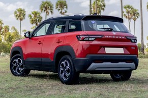 Maruti Suzuki Brezza Rear Left View Image