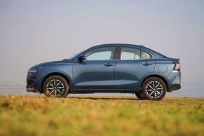 Maruti Dzire Side View (Left)  Image