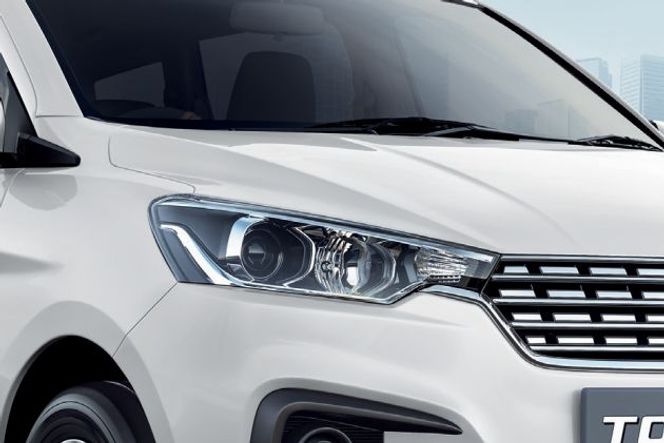 മാരുതി സുസുക്കി എർട്ടിഗ ടൂർ headlight image
