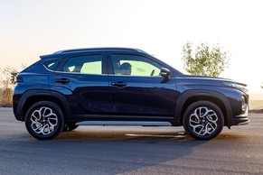 Maruti FRONX Front Right View Image