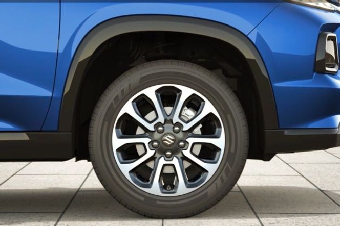 Maruti Suzuki Grand Vitara Wheel Image Maruti Suzuki Grand Vitara Wheel Image