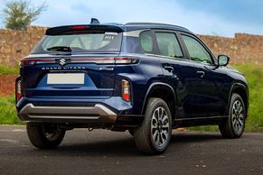 Maruti Suzuki Grand Vitara Rear Right Side Image