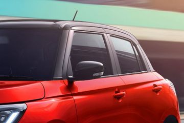Maruti Swift LXi On Road Price (Petrol), Features & Specs, Images
