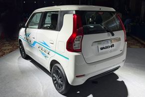 Maruti Suzuki Wagon R Rear Left View Image