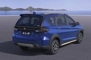Maruti XL6 Rear Right Side Image