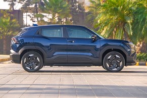 Maruti e Vitara Front Right View Image