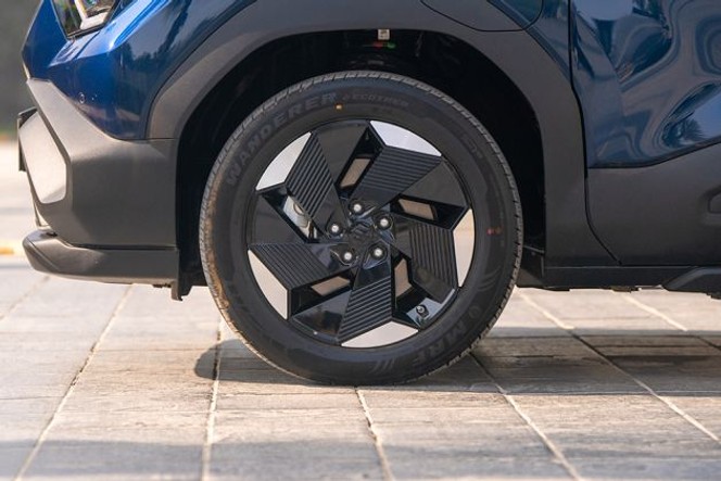 మారుతి ఈ విటారా వీల్ image