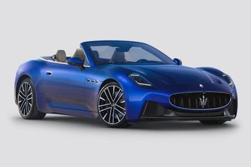 Maserati GranCabrio Front Left Side Image