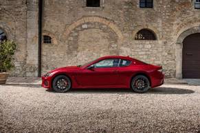 Maserati GranTurismo Side View (Left)  Image