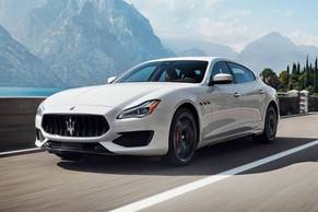 Maserati Quattroporte Front Left View Angle Image