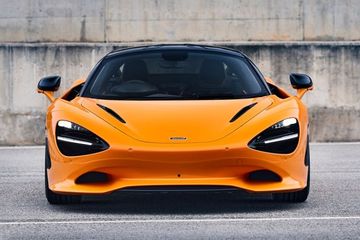 Mclaren 750S Front View Image