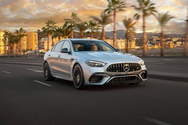 Mercedes-Benz AMG C 63 Front Left Side Image