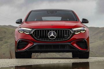 Mercedes-Benz AMG E 53 Front View Image
