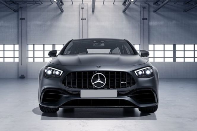 Mercedes-Benz AMG E 63 Front View Image