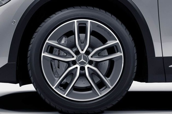 Mercedes-Benz AMG GLA 35 Wheel Image