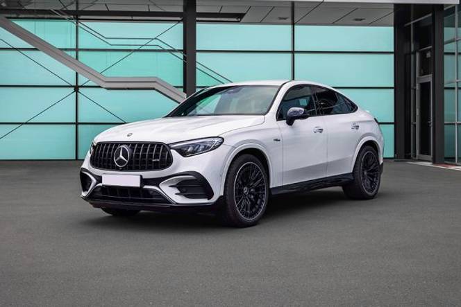 Mercedes-Benz AMG GLC 43 Front Left Side Image