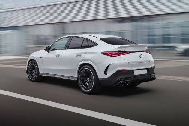 Mercedes-Benz AMG GLC 43 Rear Left View Image