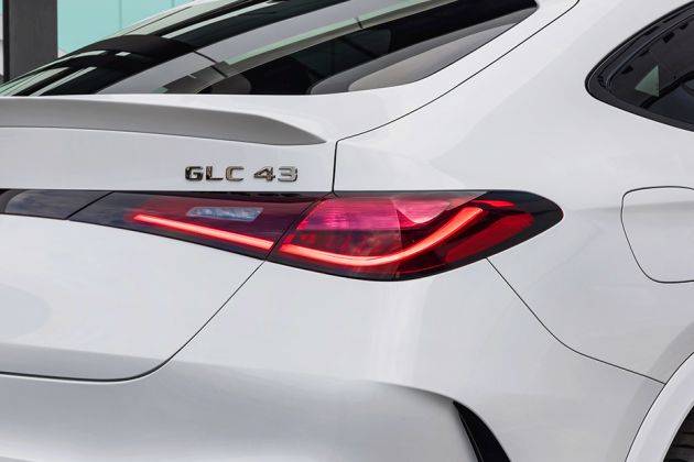 Mercedes-Benz AMG GLC 43 Taillight Image