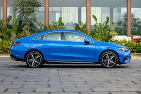 Mercedes-Benz CLA Electric Front Right View Image