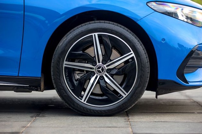 मर्सिडीज सीएलए इलेक्ट्रिक व्हील image