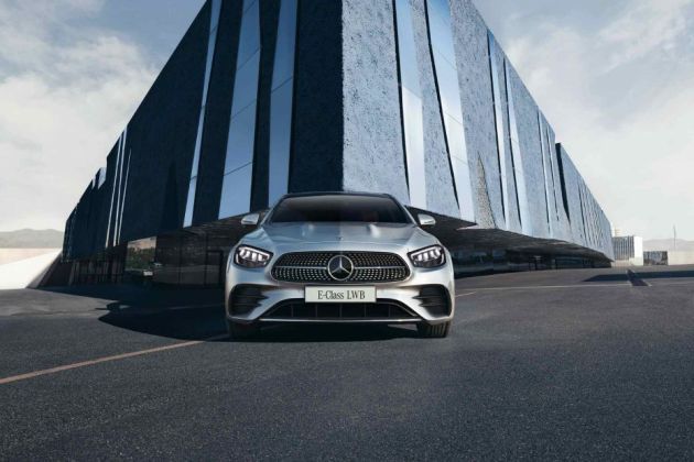 Mercedes-Benz E-Class Front View Image