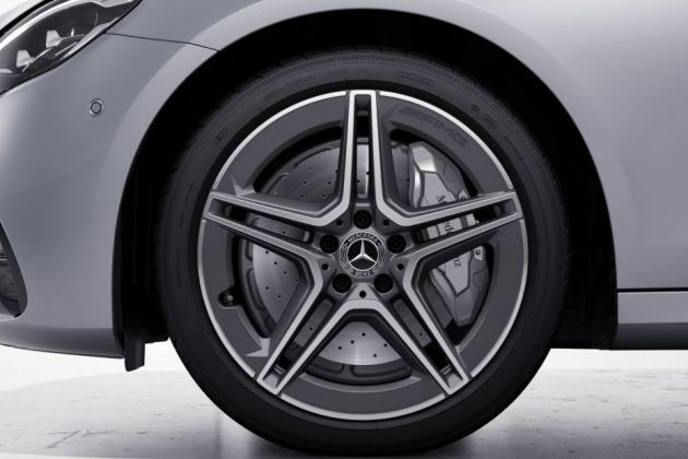 Mercedes-Benz E-Class Wheel Image