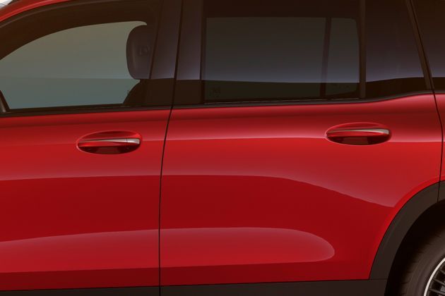 Mercedes-Benz EQB Door Handle Image